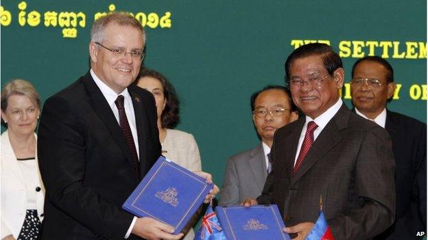 Then Australian Immigration Minister Scott Morrison with Cambodian Interior Minister Sar Kheng (Sept 2014)