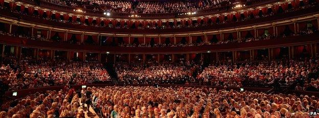 WI members attend the annual meeting at the Royal Albert Hall