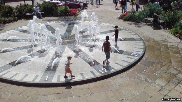 Bracknell clock fountain