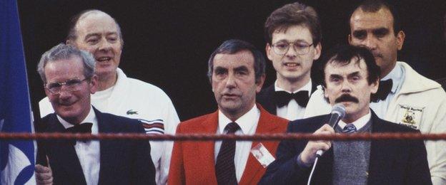 Barry McGuigan's father Pat sang Danny Boy before the title fight at Loftus Road