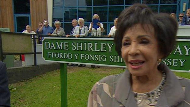 Shirley Bassey