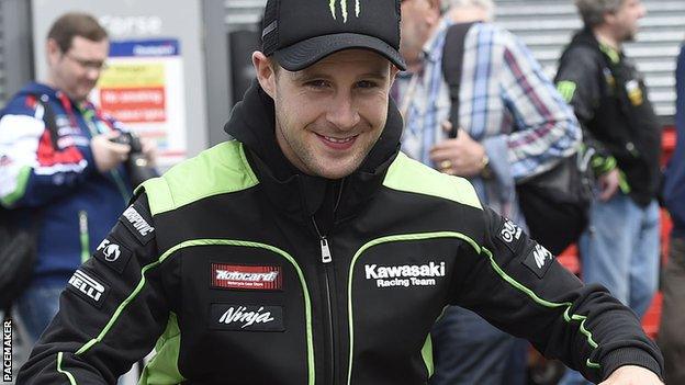 Jonathan Rea edged out Kawasaki team-mate Tom Sykes