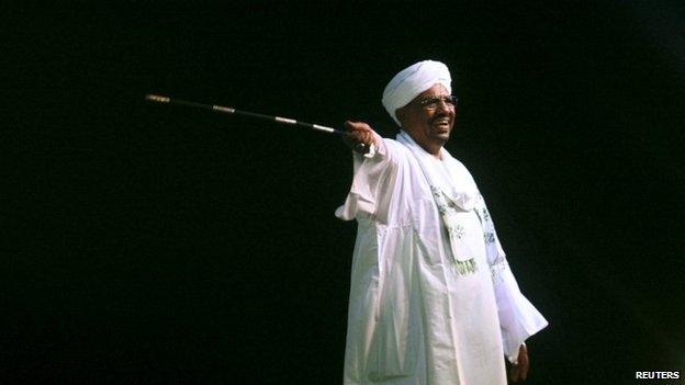 President Omar al-Bashir speaks to the crowd after a swearing-in ceremony in Khartoum (02 June 2015)