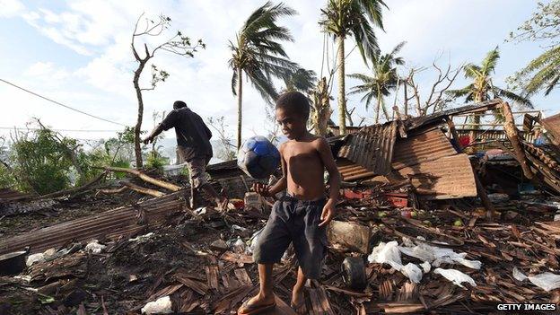 Family and home affected by cyclone in Vanuatu (March 2015)