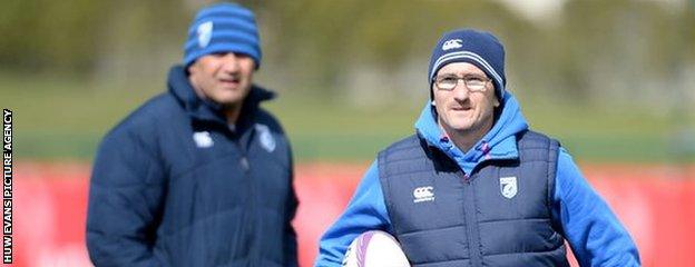 Dale McIntosh (L) and Paul John (R) played and coached together at Pontypridd before joining Cardiff Blues