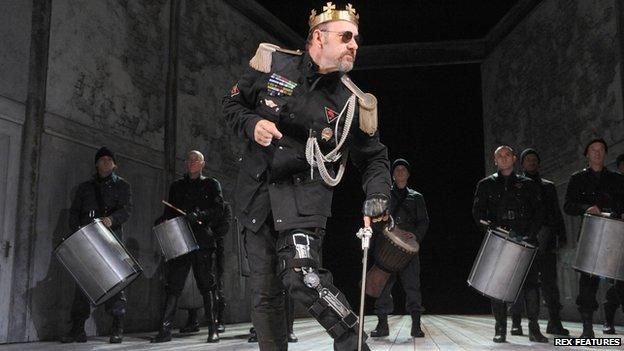 Kevin Spacey on stage as Richard III