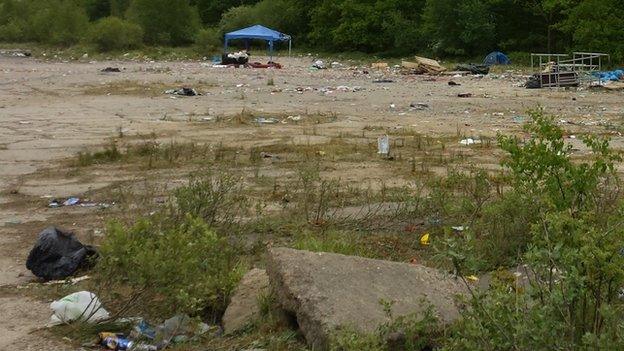 Rubbish at Twyford Wood