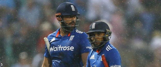 Liam Plunkett and Adil Rashid