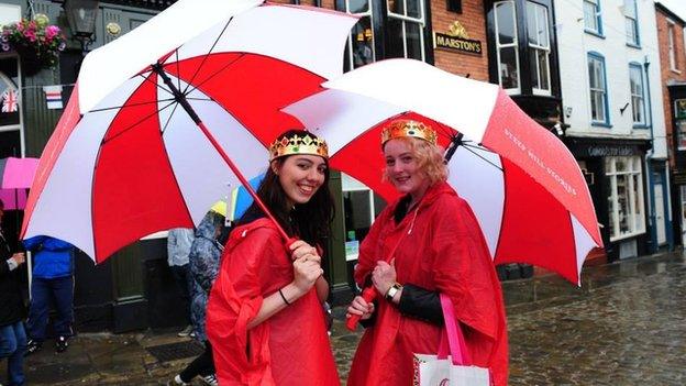 Visitors to Lincoln