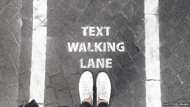 'Text walking lane' in Antwerp (June 2015)