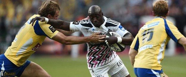 Aurelien Rougerie tackles Djibril Camara