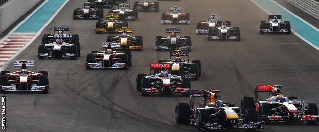 Start of the 2010 Abu Dhabi Grand Prix