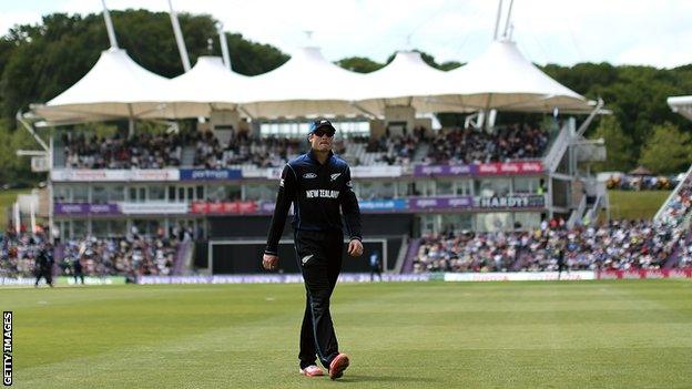 Ageas Bowl hosts England v New Zealand ODI