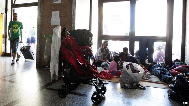 Migrants at Ventimiglia train station, 15 Jun 15