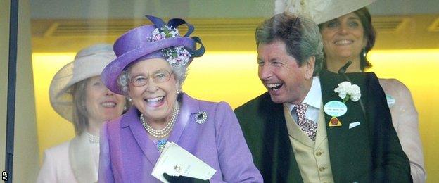 The Queen with her racing manager John Warren after Estimate's victory