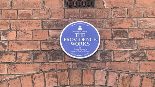 The blue plaque at Middleport Pottery