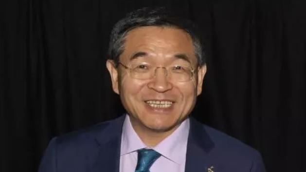 Professor Max Lu