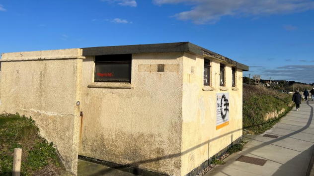 Toilet block at Long Rock