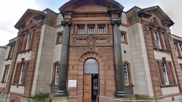 At an inquest at Ruthin Lady Bristol said she was shocked when she saw his feet in hospital