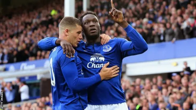Romelu Lukaku celebrates
