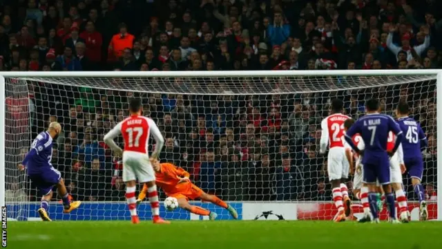 Anthony Vanden Borre scores a penalty