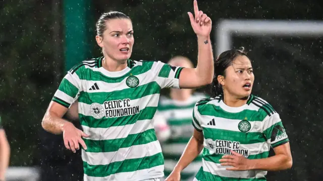 Saoirse Noonan (L) and Momo Nakao (R) both scored for Celtic