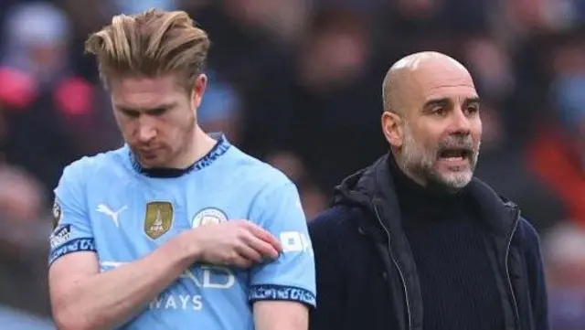 Kevin de Bruyne (left) and Pep Guardiola 