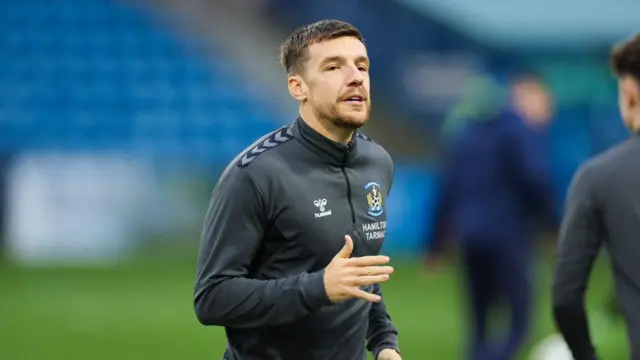Kilmarnock's Brad Lyons warms up ahead of a William Hill Premiership match between Kilmarnock and Aberdeen at Rugby Park, on December 26, 2024, in Kilmarnock, Scotland. (Photo by Roddy Scott / SNS Group)