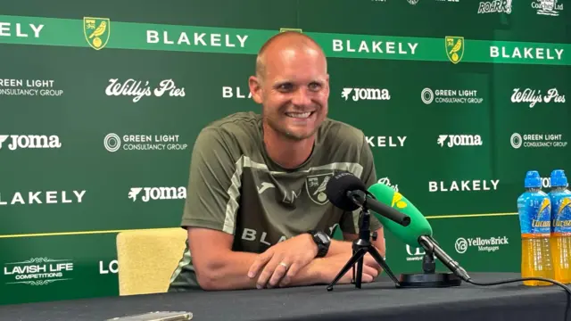 Norwich City head coach Liam Manning at a press conference