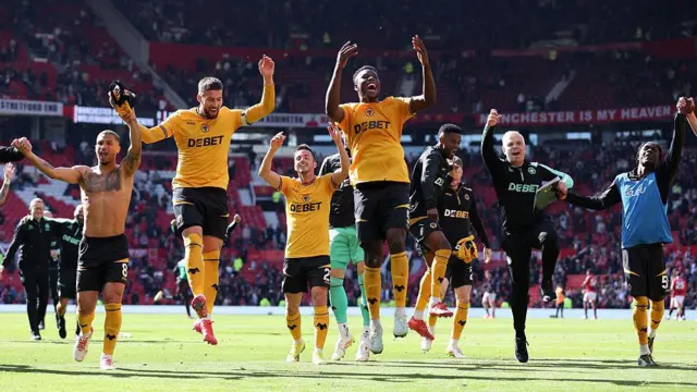 Marshall Munetsi and Matt Doherty