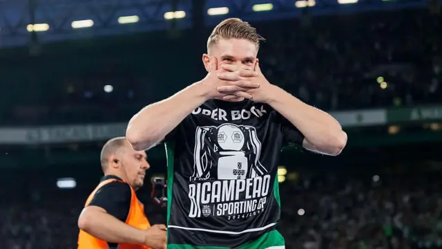 Viktor Gyokeres of Sporting celebrating