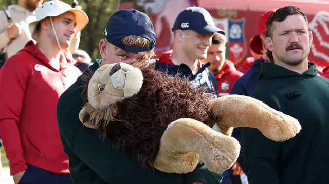 Henry Pollock holds onto mascot BIL