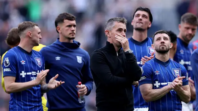 McKenna with the Ipswich players