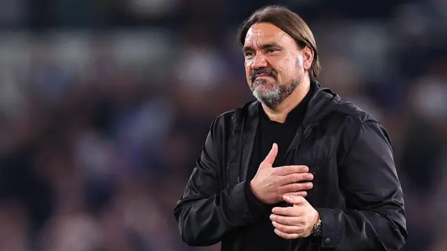 Daniel Farke pats his chest after match