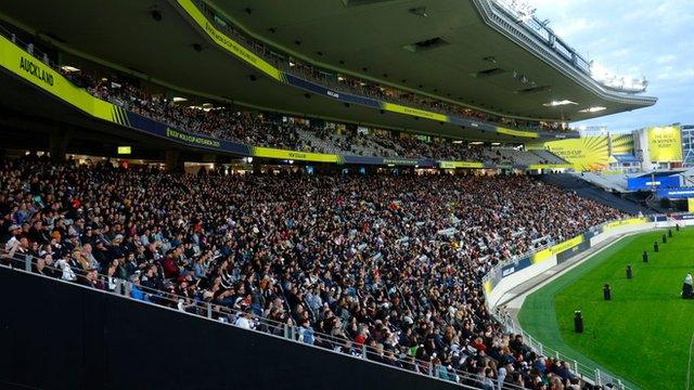 New Zealand crowd