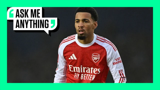 Ethan Nwaneri in action for Arsenal on the green 'Ask me anything' border