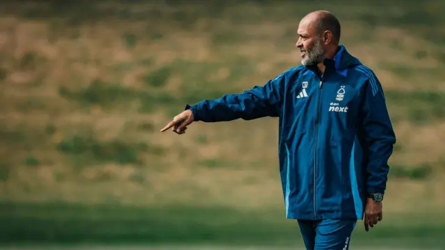 Nuno Espirito Santo pictured taking Nottingham Forest training