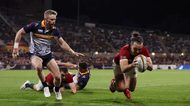 James Lowe scoring a try 
