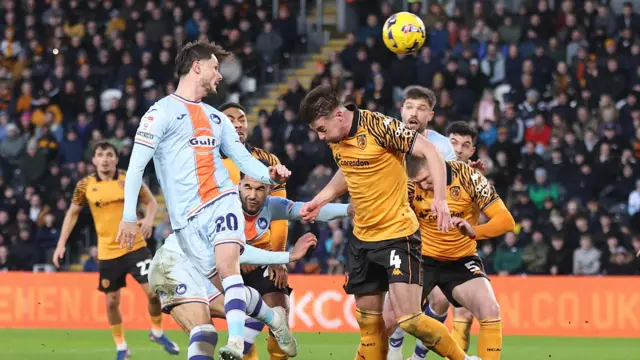 Liam Cullen scores at Hull