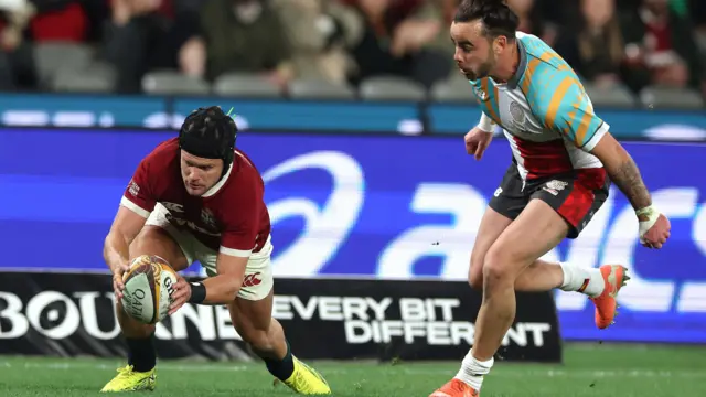 Darcy Graham scored before picking up an injury in a brief Lions debut
