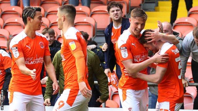 Blackpool thrashed Oxford United 6-3 on aggregate to reach this season's League One play-off final