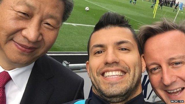 Selfie photograph of President Xi Jinping, Sergio Aguero and David Cameron