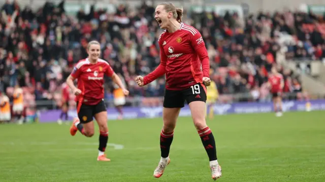 Elisabeth Terland of Manchester United celebrates