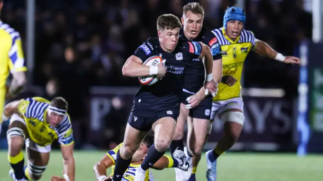 Huw Jones in action for Glasgow Warriors