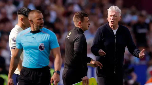 Everton manager David Moyes reacts.