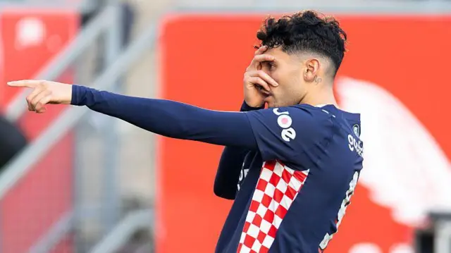 Ricardo Pepi celebrates for PSV