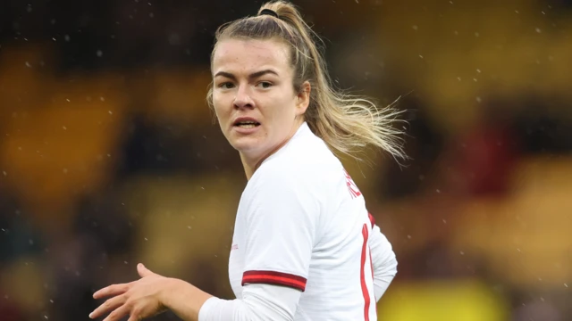 Lauren Hemp playing for England