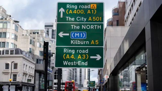 Sign in central London for the M1 motorway North on Praed Street, Paddington on 9th January 2023 in London, United Kingdom. The M1 motorway connects London to Leeds in Northern England, where it joins the A1.