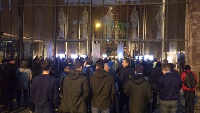 Fans outside cathedral