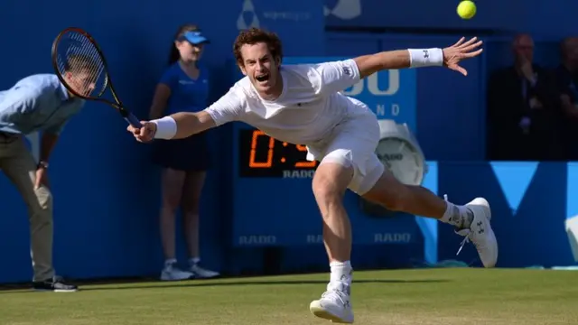 Andy Murray holds